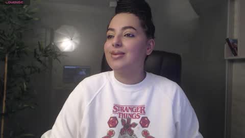 Snapshot of allyiah chatting on October 5, 1:09 pm online show from October 5, 1:09 pm