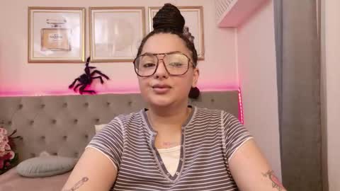 Snapshot of allyiah chatting on October 20, 7:14 pm online show from October 20, 7:14 pm