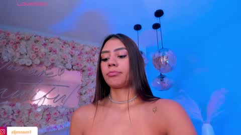 Snapshot of allyjensen chatting on February 3, 12:57 pm Alisson online show from February 3, 12:57 pm