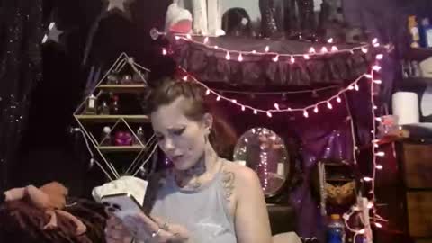 allymoon1369 online show from June 6, 9:41 pm