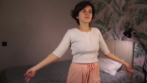 Snapshot of allynstuddard chatting on December 15, 4:28 am Emily online show from December 15, 4:28 am