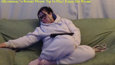 Snapshot of allyssamay chatting on January 10, 7:25 am Allyssamay online show from January 10, 7:25 am