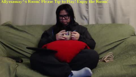 Snapshot of allyssamay chatting on January 13, 3:23 am Allyssamay online show from January 13, 3:23 am
