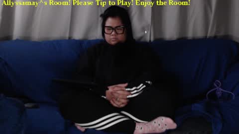 Snapshot of allyssamay chatting on February 17, 6:42 am Allyssamay online show from February 17, 6:42 am