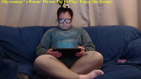 Snapshot of allyssamay chatting on February 26, 6:37 am Allyssamay online show from February 26, 6:37 am