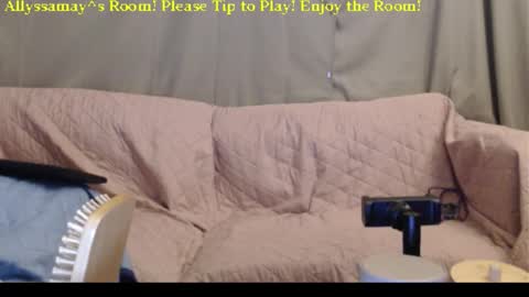 Snapshot of allyssamay chatting on November 23, 3:28 am Allyssamay online show from November 23, 3:28 am
