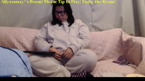 Snapshot of allyssamay chatting on November 24, 3:17 am Allyssamay online show from November 24, 3:17 am