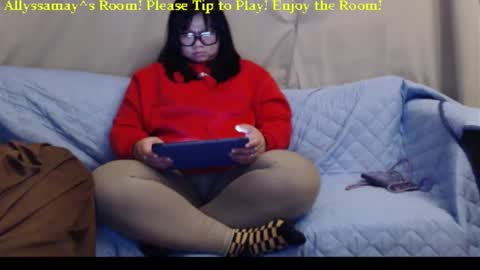 Allyssamay online show from March 12, 4:18 am