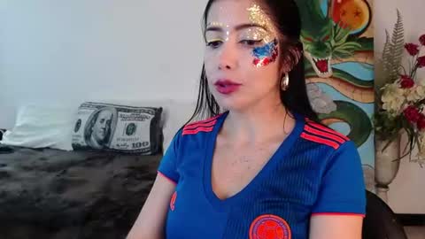 Snapshot of alma_art_ chatting on June 17, 11:05 pm alma_art_ online show from June 17, 11:05 pm