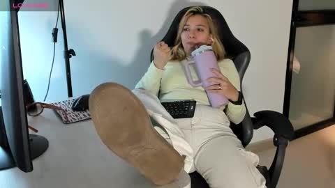 ALMA FENIX  online show from March 7, 12:24 pm