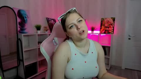 alma_jons online show from April 29, 12:16 am