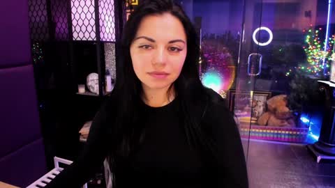 Snapshot of alma_pearl chatting on November 13, 8:02 am Alma online show from November 13, 8:02 am