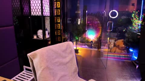 Snapshot of alma_pearl chatting on November 22, 10:03 am Alma online show from November 22, 10:03 am