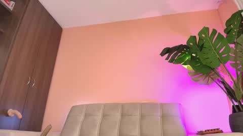 Snapshot of almacastillo2 chatting on October 30, 1:29 am Alma Castillo online show from October 30, 1:29 am