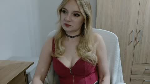 Snapshot of almanature chatting on May 21, 8:38 pm AlmaNature online show from May 21, 8:38 pm