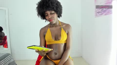 Snapshot of almasaennz chatting on January 16, 7:10 pm   online show from January 16, 7:10 pm