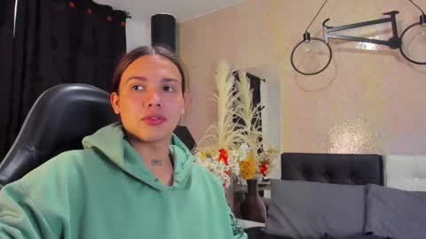 Santy online show from February 4, 7:09 pm