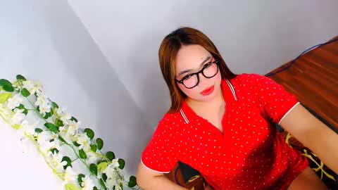 Almira online show from November 12, 8:26 am