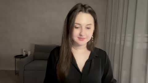 Snapshot of almostinnocent_ chatting on November 22, 11:04 pm Anna online show from November 22, 11:04 pm