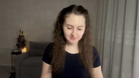 Snapshot of almostinnocent_ chatting on December 1, 11:21 pm Anna online show from December 1, 11:21 pm