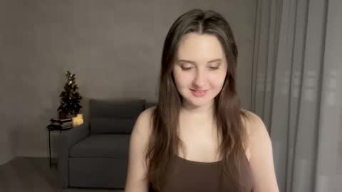 Snapshot of almostinnocent_ chatting on December 4, 10:40 pm Anna online show from December 4, 10:40 pm