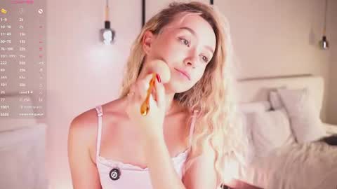 Lia online show from June 30, 3:18 am