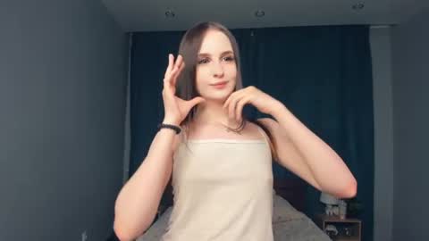 Snapshot of alonareinicke chatting on June 24, 7:02 pm Alona online show from June 24, 7:02 pm