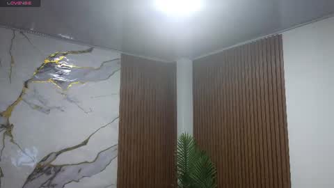 alonddra_tay online show from June 20, 11:46 am