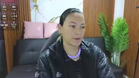 alonddra_tay online show from June 28, 11:49 am