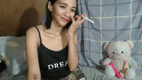 Snapshot of alondra_aleng_ereng chatting on April 12, 2:44 pm Alondra online show from April 12, 2:44 pm