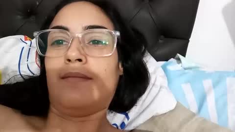 Snapshot of alondracc chatting on October 9, 4:21 am Contreras online show from October 9, 4:21 am