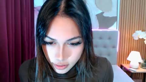 Alondra online show from March 19, 2:04 am