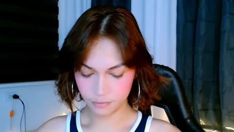 Snapshot of alondrasvenom69 chatting on June 28, 2:12 pm Alondra online show from June 28, 2:12 pm