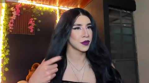 Hazel Bowie online show from July 13, 4:04 am