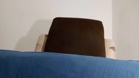 Snapshot of alotofcream chatting on December 4, 3:59 am alotofcream4u online show from December 4, 3:59 am