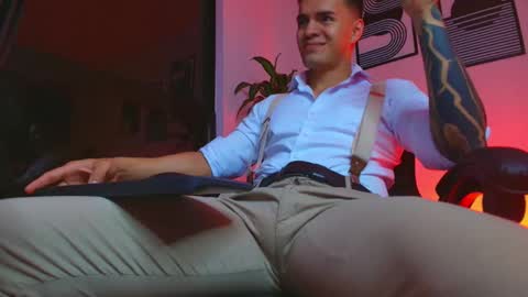 alpha_dominus_ online show from April 30, 4:19 am