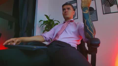 alpha_dominus_ online show from May 2, 3:44 am