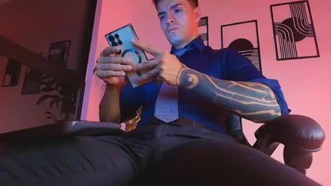 alpha_dominus_ online show from June 28, 3:45 am