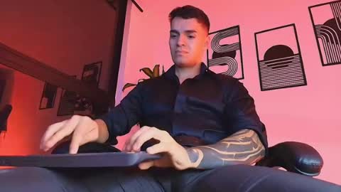 alpha_dominus_ online show from July 4, 4:29 am