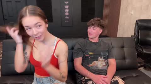Snapshot of alpha_luke chatting on April 10, 11:53 pm Luke and Maddie online show from April 10, 11:53 pm