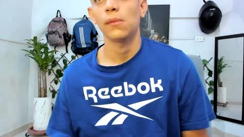 Snapshot of alpha_pprs chatting on December 9, 2:49 pm Alpha pprs online show from December 9, 2:49 pm