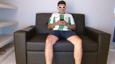 Snapshot of alpha_pprs chatting on January 13, 4:41 pm Alpha pprs online show from January 13, 4:41 pm