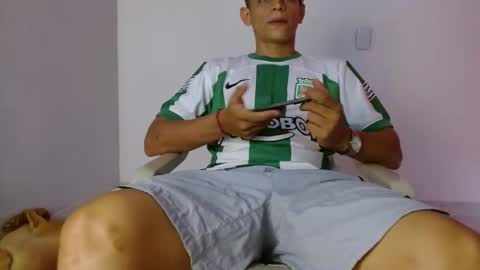 Snapshot of alpha_pprs chatting on January 19, 7:47 pm Alpha pprs online show from January 19, 7:47 pm