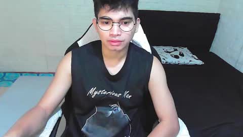 Snapshot of alpha_rider chatting on November 23, 6:13 am Angelo online show from November 23, 6:13 am