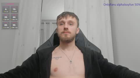 Snapshot of alphaboyfun chatting on December 16, 11:18 pm Andi online show from December 16, 11:18 pm