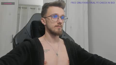 Snapshot of alphaboyfun chatting on December 30, 5:44 pm Andi online show from December 30, 5:44 pm