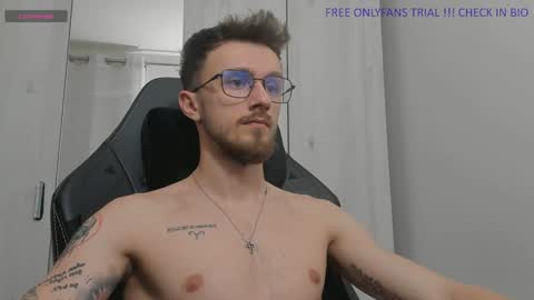 Snapshot of alphaboyfun chatting on January 2, 2:54 am Andi online show from January 2, 2:54 am