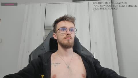 Snapshot of alphaboyfun chatting on January 14, 2:29 am Andi online show from January 14, 2:29 am