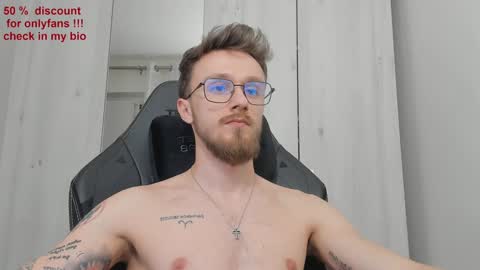 Snapshot of alphaboyfun chatting on January 22, 5:48 am Andi online show from January 22, 5:48 am