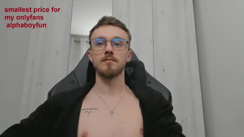 Snapshot of alphaboyfun chatting on March 12, 12:53 am Andi online show from March 12, 12:53 am